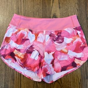 Athleta printed run with it short size medium